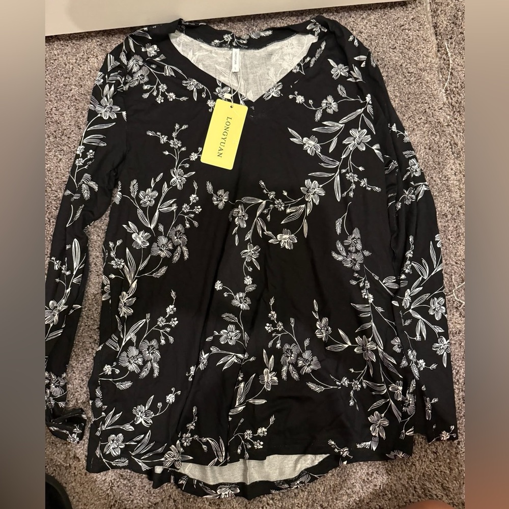 Floral Black stretchy Long Sleeve Top